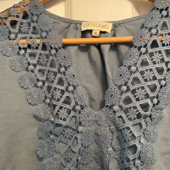 Embellished 3/4 Sleeve Blouse with Mandarin Collar - Picture 2 of 7